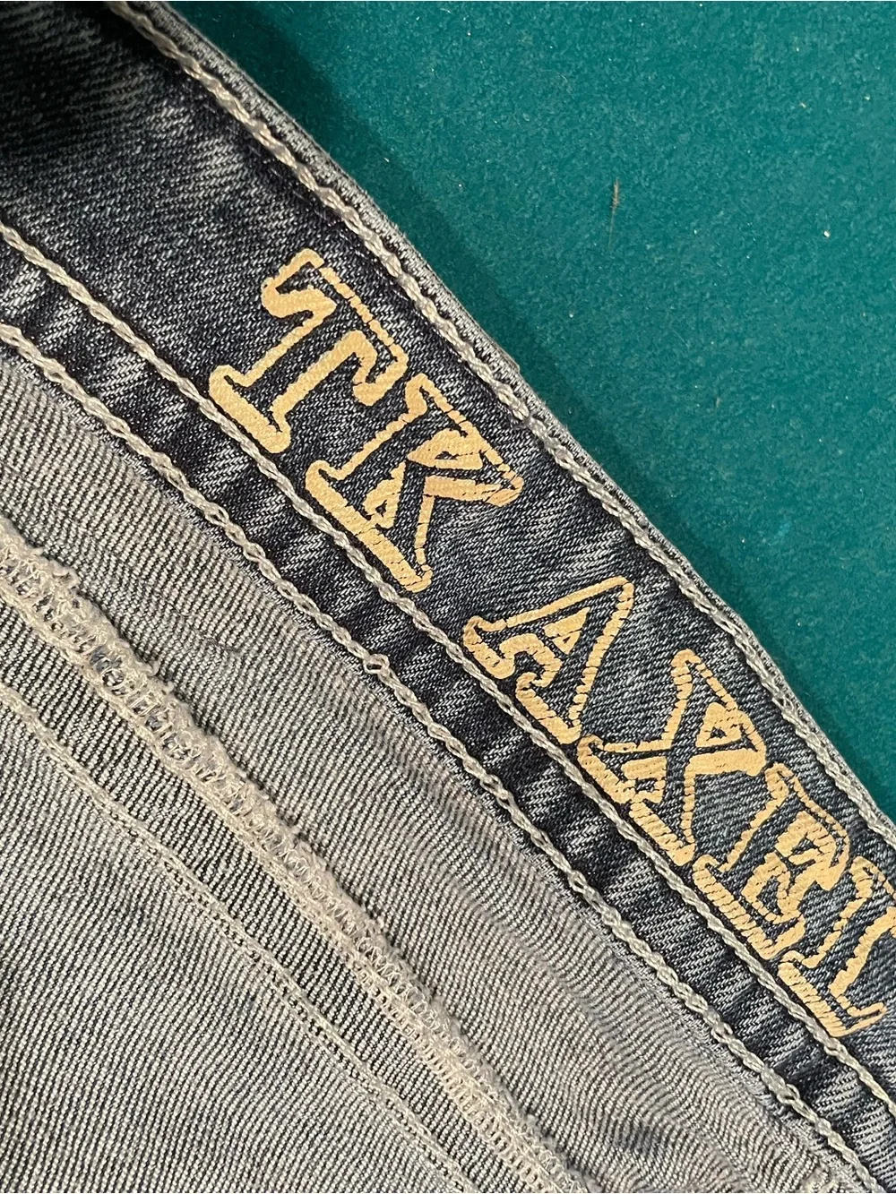 Slim Men’s Jeans in Light Washed Blue